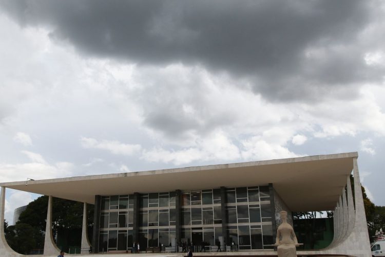 tarifaco:-stf-libera-julgamento-do-processo-contra-eduardo-bolsonaro