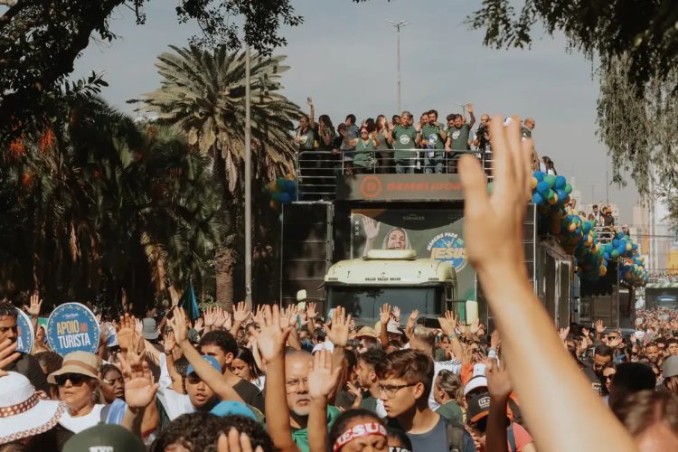 marcha-para-jesus-reune-publico-evangelico-em-sao-paulo